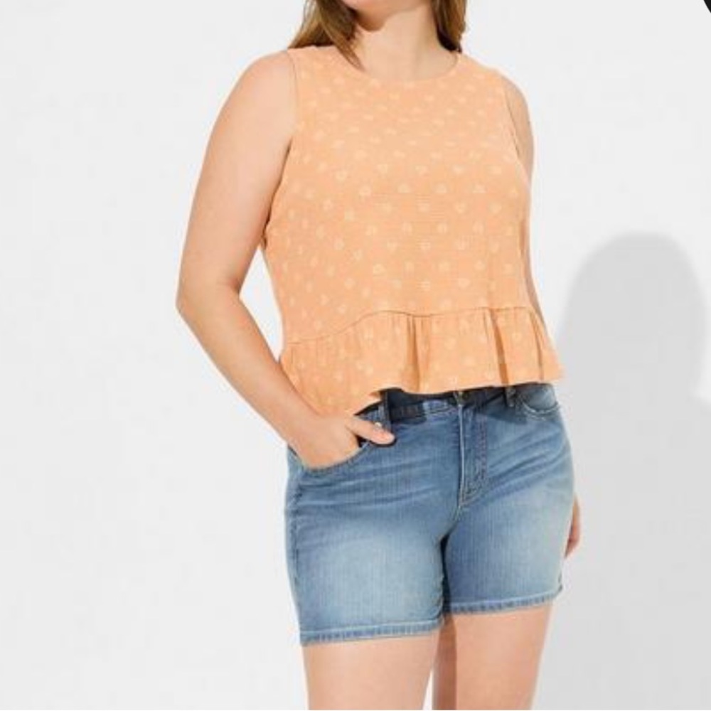 NWT TORRID Texture Knight Ruffle Top - Picture 2 of 3